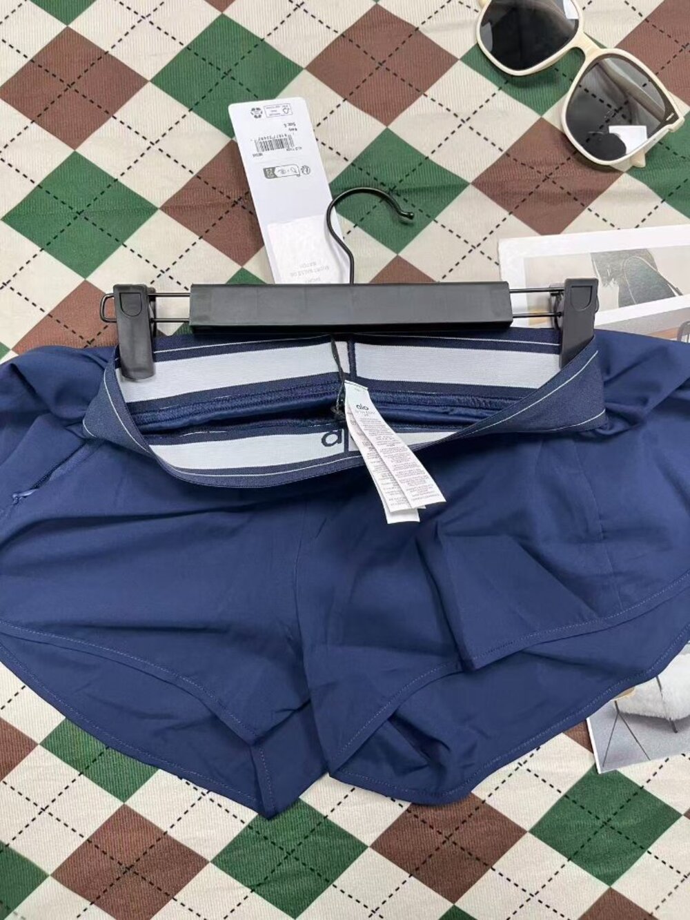 🖤Alo Yoga Match Point Short Navy Blue, Brand new Versatile shorts - Picture 4 of 8